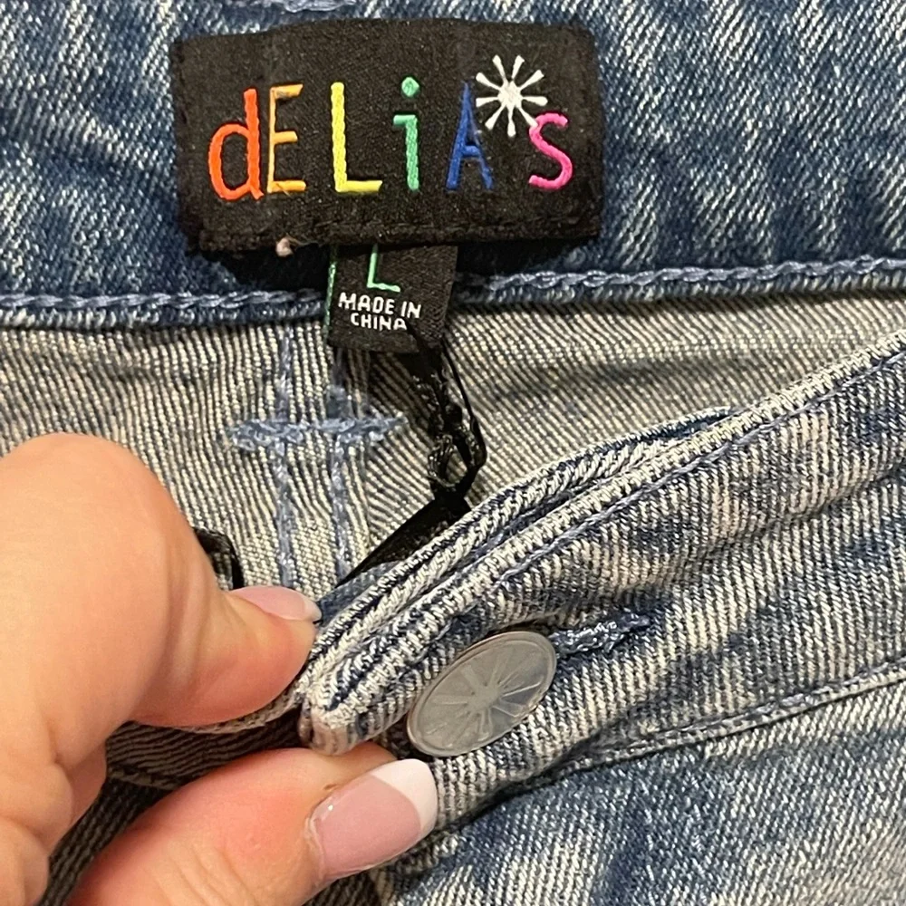 Delia’s by Dolls Kill Flare Jeans - Picture 6 of 6